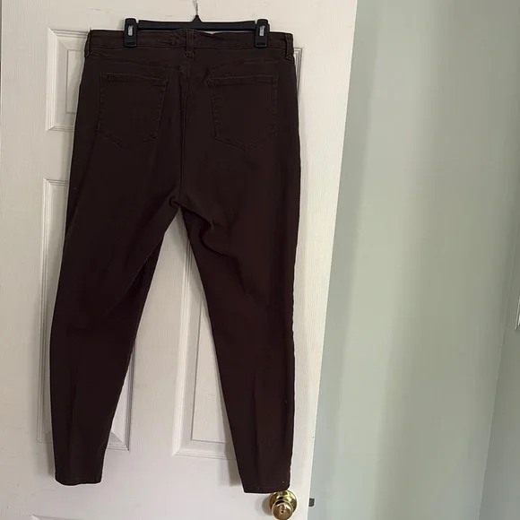 Style & Co. Women's Deep Olive/Brown Jeans - Picture 4 of 5